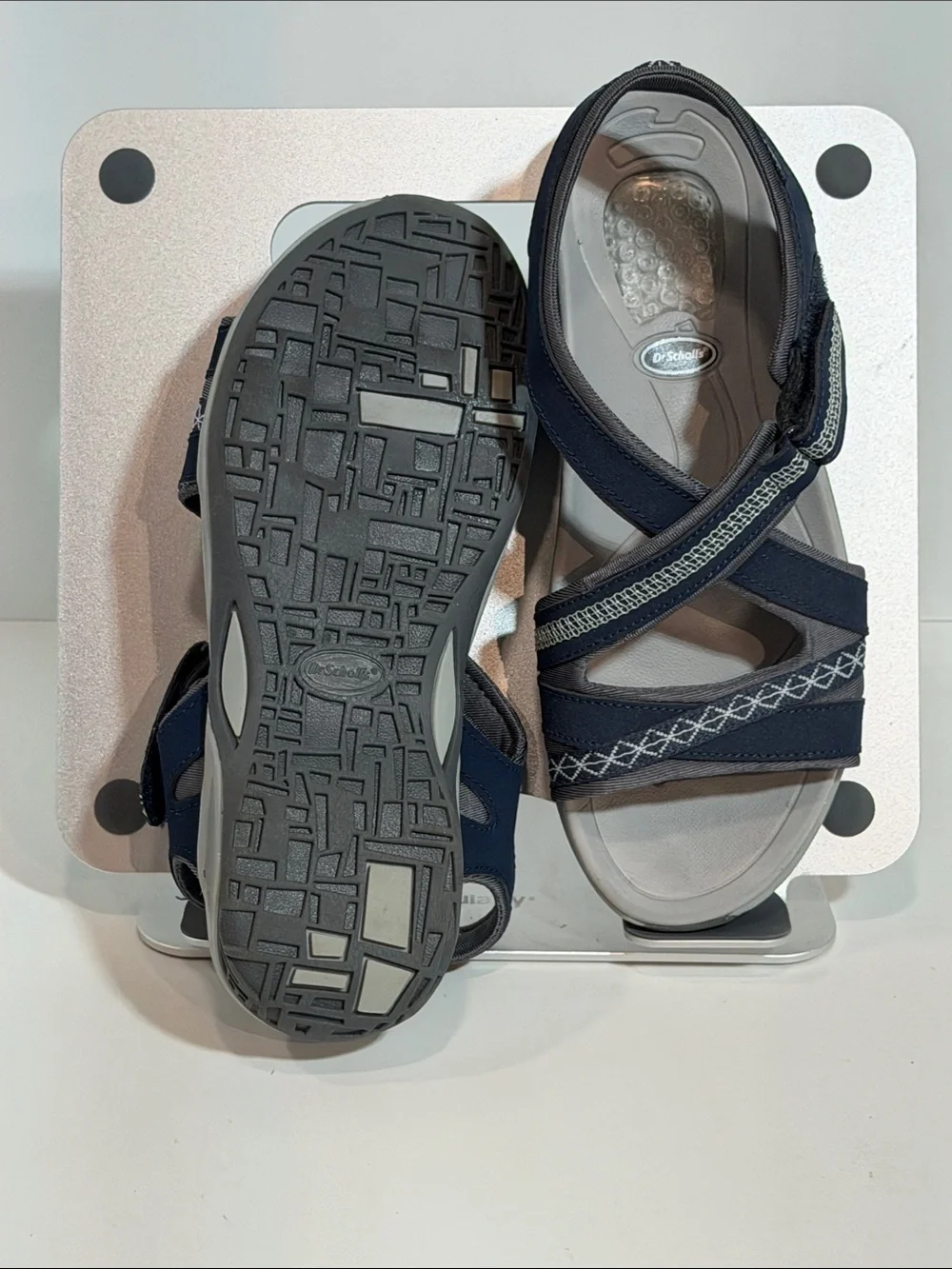Dr Scholls Size 6.5 Navy Gray Strappy Walking Sandals Gel Heel Cushion Comfort